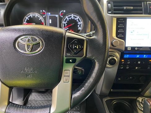 Used 2023 Toyota 4Runner Limited AWD/4WD image 32