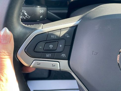 Certified 2023 Volkswagen Jetta SE w/ Panoramic Sunroof Package image 15