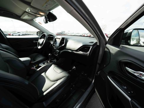 Used 2022 Jeep Cherokee Latitude Lux image 26