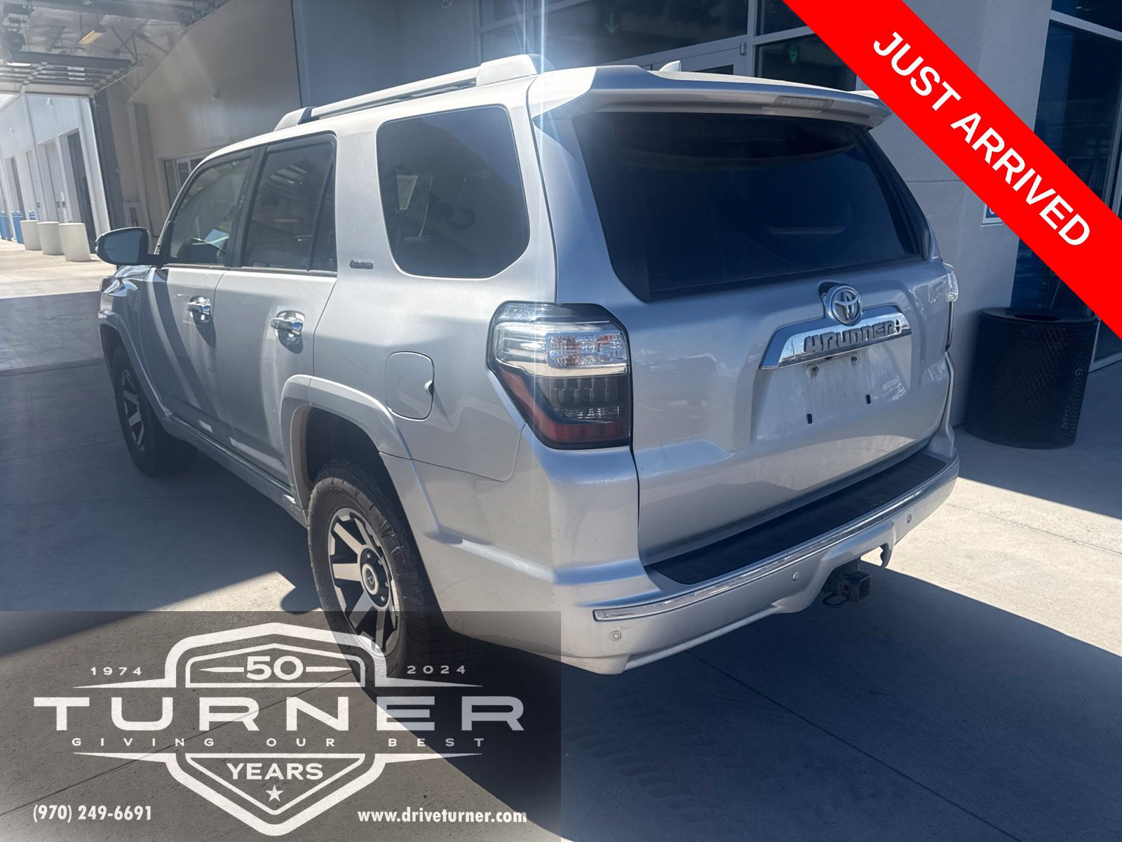 Used 2018 Toyota 4Runner Limited AWD/4WD image 3