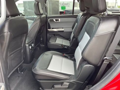 Used 2023 Ford Explorer XLT w/ Equipment Group 202A AWD/4WD image 21