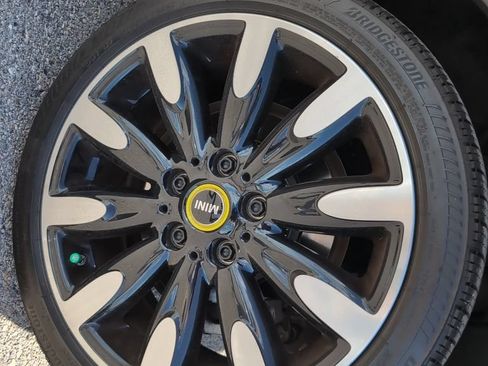 Used 2024 MINI Cooper SE FWD image 11
