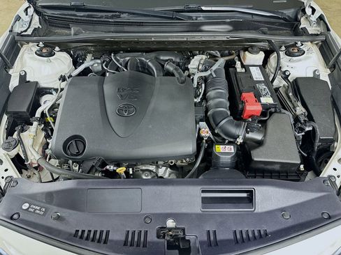 Used 2020 Toyota Camry XSE FWD image 12