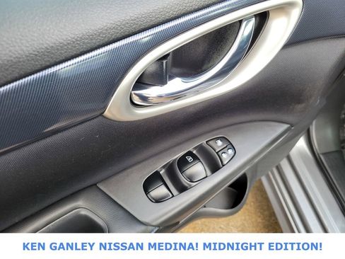 Used 2018 Nissan Sentra SR w/ SR Midnight Edition Package image 37