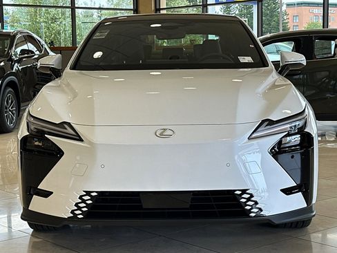 New 2026 Lexus ES 500e AWD/4WD image 9