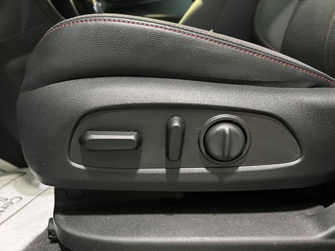 Used 2024 Chevrolet Equinox RS AWD/4WD image 14