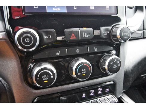 Used 2025 RAM 1500 Big Horn RWD image 28