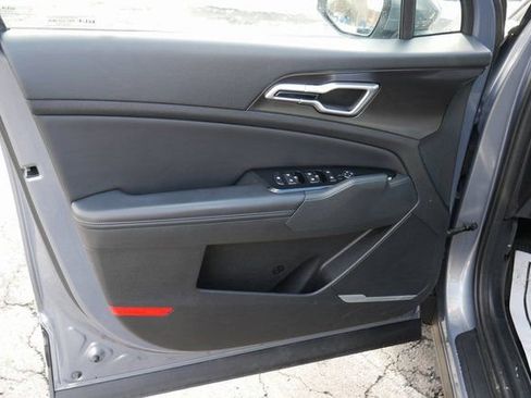 Used 2023 Kia Sportage EX image 13