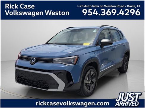 Used 2025 Volkswagen Taos S FWD image 1