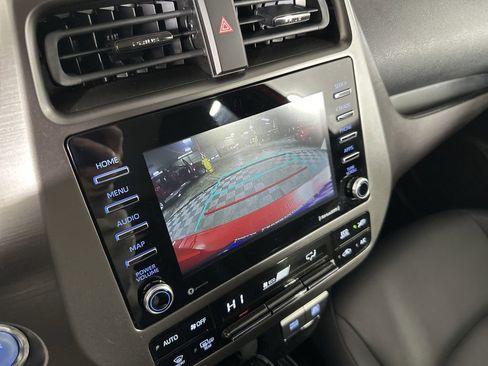 Used 2021 Toyota Prius image 18