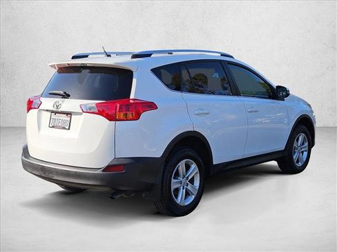 Used 2013 Toyota RAV4 XLE FWD image 5