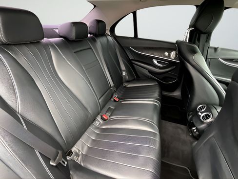 Used 2018 Mercedes-Benz E 300 image 20