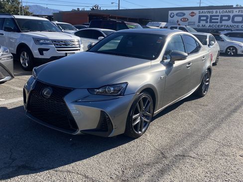 Used 2018 Lexus IS 300 image 2