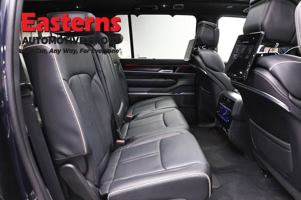 Used 2025 Jeep Grand Wagoneer Series II Obsidian w/ Quick Order Packagew 28T AWD/4WD image 28