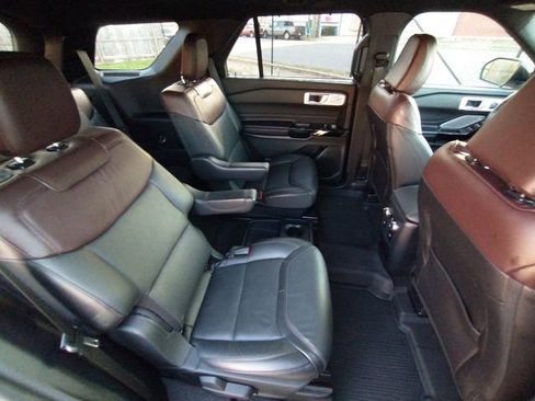 Used 2021 Ford Explorer Platinum w/ Equipment Group 601A image 69