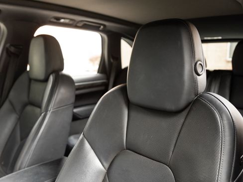 Used 2016 Porsche Cayenne S image 23