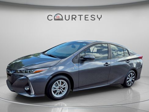 Used 2022 Toyota Prius Prime Limited FWD image 1