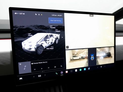 Used 2024 Tesla Cybertruck AWD Crew Cab image 21