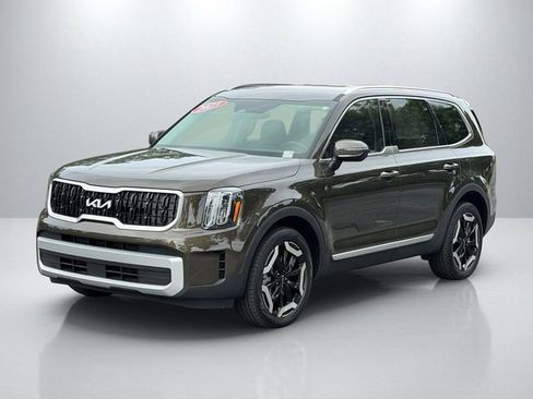 Certified 2025 Kia Telluride EX w/ EX Captain's Chair Package FWD image 3