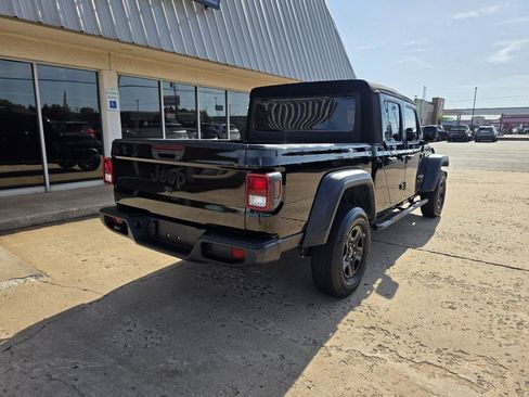 Used 2024 Jeep Gladiator Sport AWD/4WD image 8