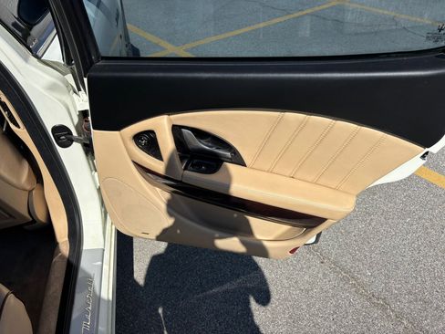 Used 2013 Maserati Quattroporte S image 22