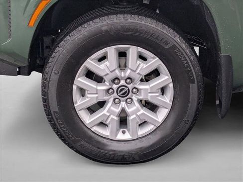 Used 2022 Nissan Frontier SV image 21