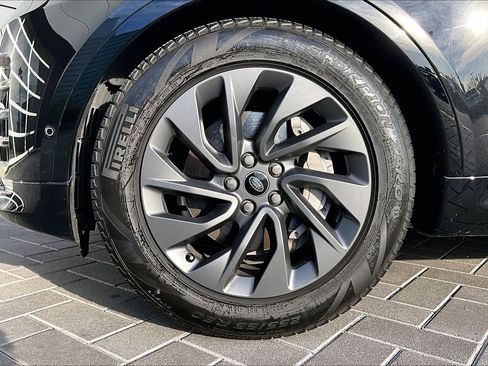 Used 2023 Land Rover Discovery S R-Dynamic AWD/4WD image 8