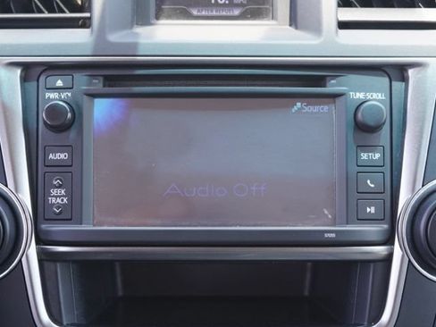 Used 2013 Toyota Highlander Plus FWD image 24