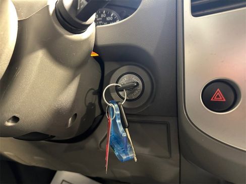 Used 2014 Nissan Frontier S image 29