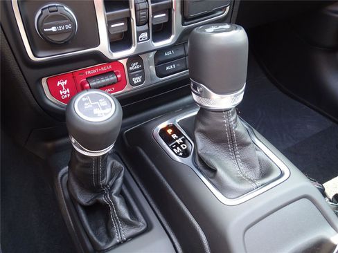 New 2025 Jeep Wrangler Unlimited Rubicon image 27