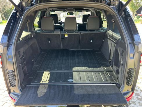 Used 2017 Land Rover Discovery HSE Luxury image 19