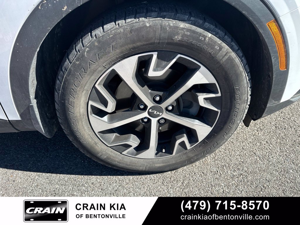 Certified 2023 Kia Sportage EX FWD image 9