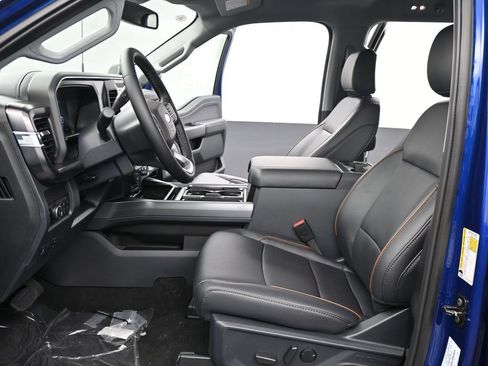 New 2026 Ford F250 Lariat w/ Black Appearance Package AWD/4WD image 5