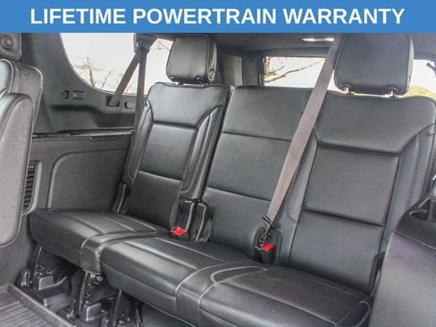 Used 2023 GMC Yukon XL Denali AWD/4WD image 16