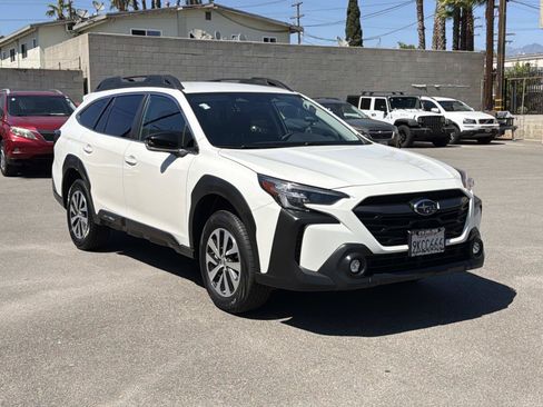 Used 2024 Subaru Outback Premium AWD/4WD image 3