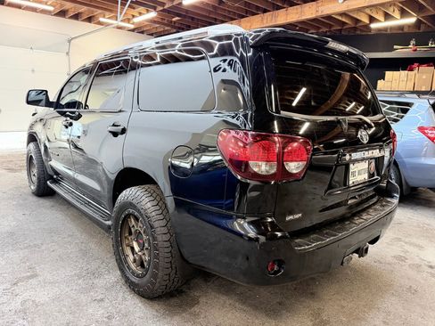 Used 2019 Toyota Sequoia SR5 image 6