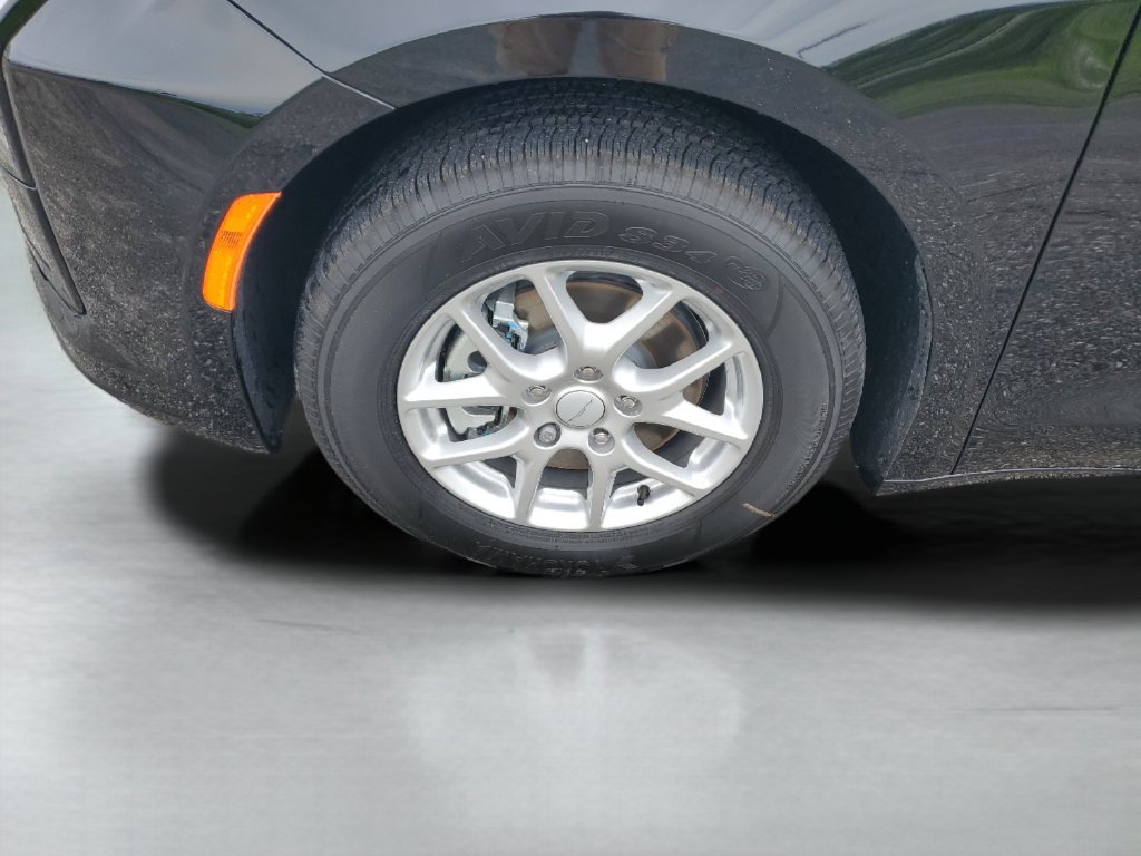 New 2027 Chrysler Pacifica Select FWD image 25