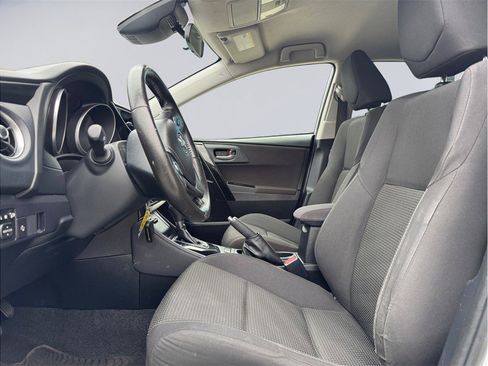 Used 2017 Toyota Corolla iM FWD image 9