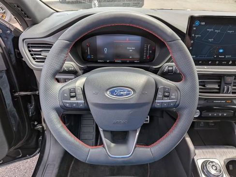 Used 2023 Ford Escape ST-Line w/ Tech Pack #1 AWD/4WD image 9