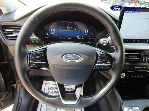 Certified 2025 Ford Escape Platinum AWD/4WD image 16