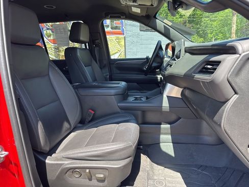 Used 2024 Chevrolet Tahoe LT w/ Luxury Package AWD/4WD image 15