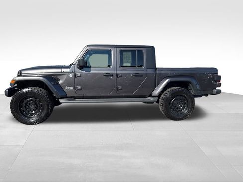 Used 2020 Jeep Gladiator Overland image 4
