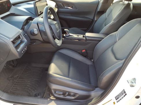 Used 2025 Toyota Prius AWD image 15