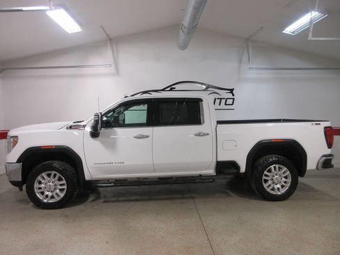 Used 2021 GMC Sierra 2500 SLT w/ SLT Preferred Package image 4