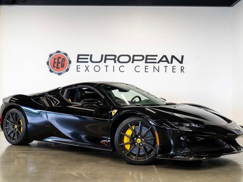 Used 2025 Ferrari SF90 Spider AWD/4WD image 2