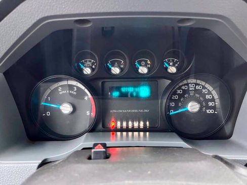 Used 2014 Ford F550 2WD Regular Cab Super Duty image 13