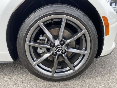 Used 2020 MAZDA MX-5 Miata RF Grand Touring RWD image 11