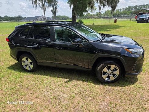 Used 2023 Toyota RAV4 XLE FWD image 3