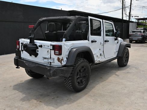 Used 2018 Jeep Wrangler Unlimited Rubicon w/ Cold Weather Group AWD/4WD image 4