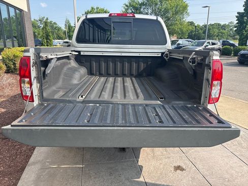 Used 2016 Nissan Frontier SV w/ SV Value Truck Package AWD/4WD image 29